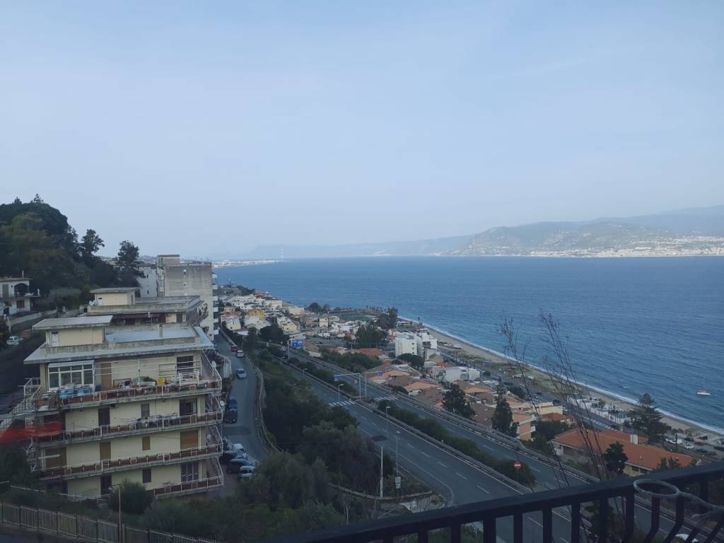 Appartamento a Messina in Strada Panoramica dello Stretto - Foto 2