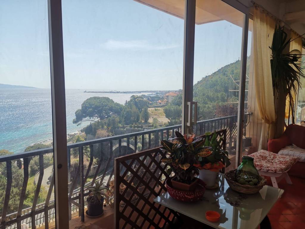 Appartamento a Messina in Strada Panoramica dello Stretto - Foto 4