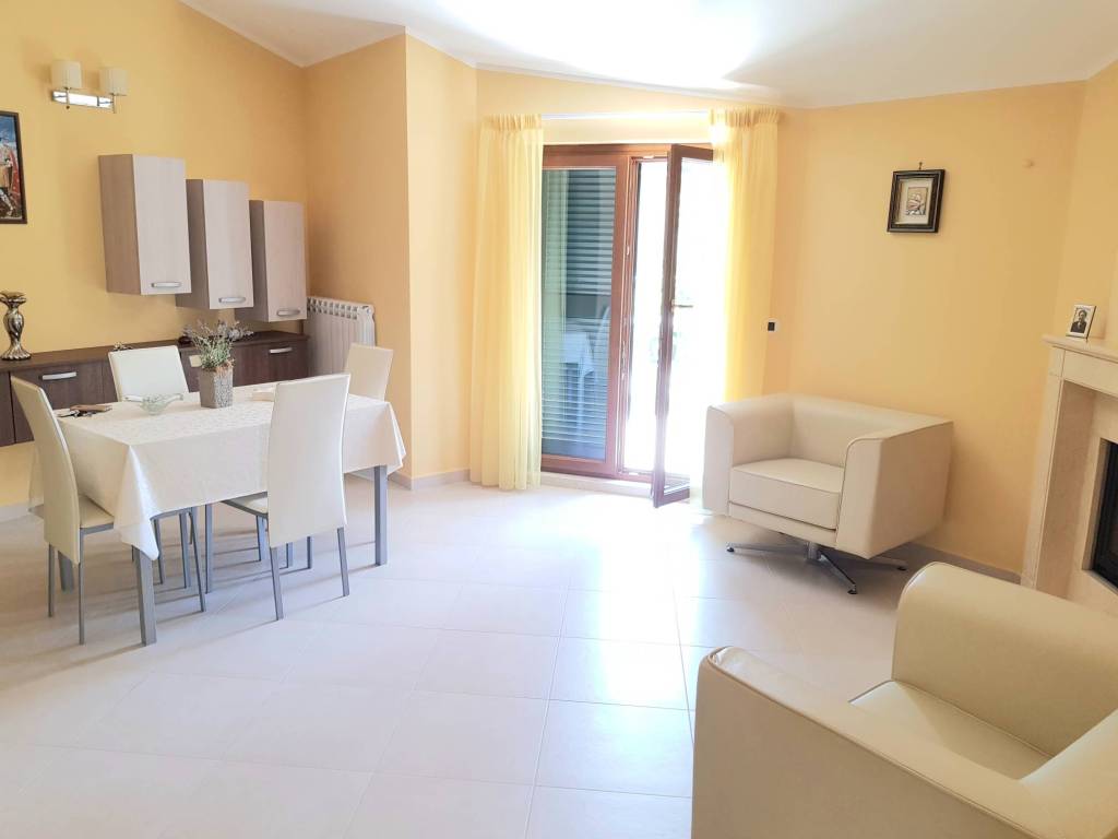 Appartamento a Santo stefano del sole in Strada Provinciale N. 5 - Foto 2