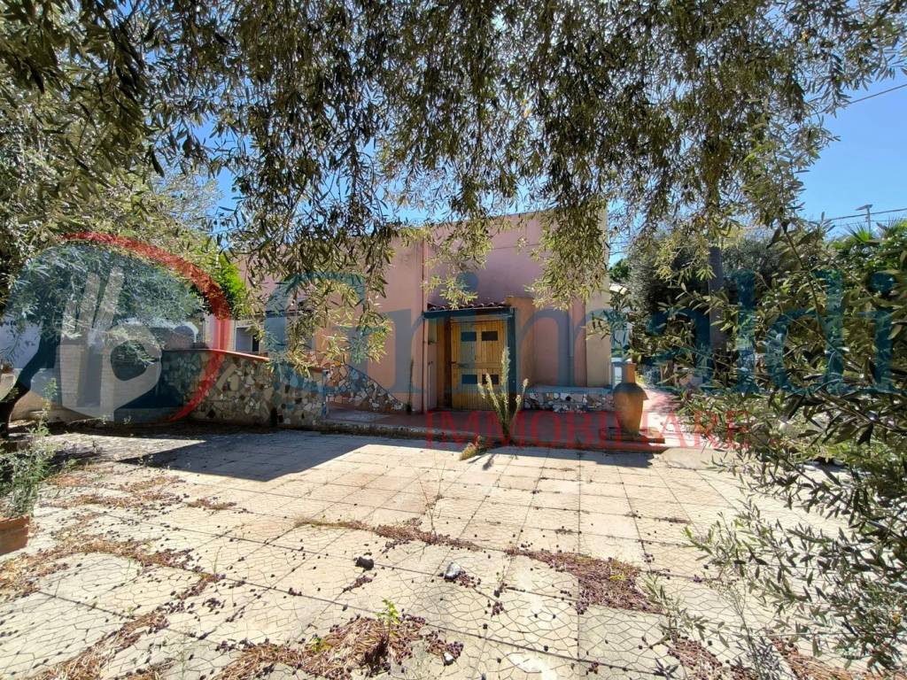 Casa indipendente a Messina in Strada Statale 113 Spartà, sn - Foto 2