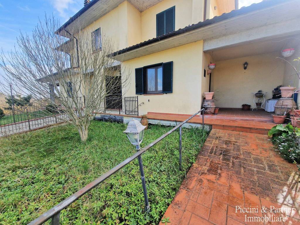 Appartamento a Castiglione del lago in Via Fioretti - Foto 2