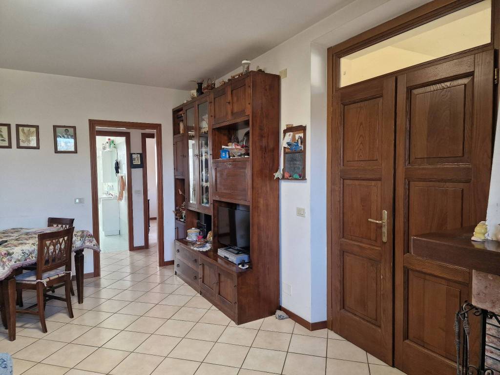 Appartamento a Castiglione del lago in Via Fioretti - Foto 5