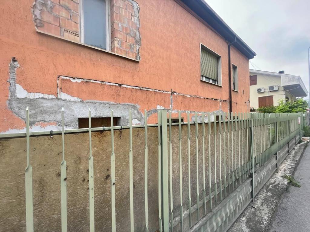 Casa indipendente a Teramo in Viale Europa, 4 - Foto 2