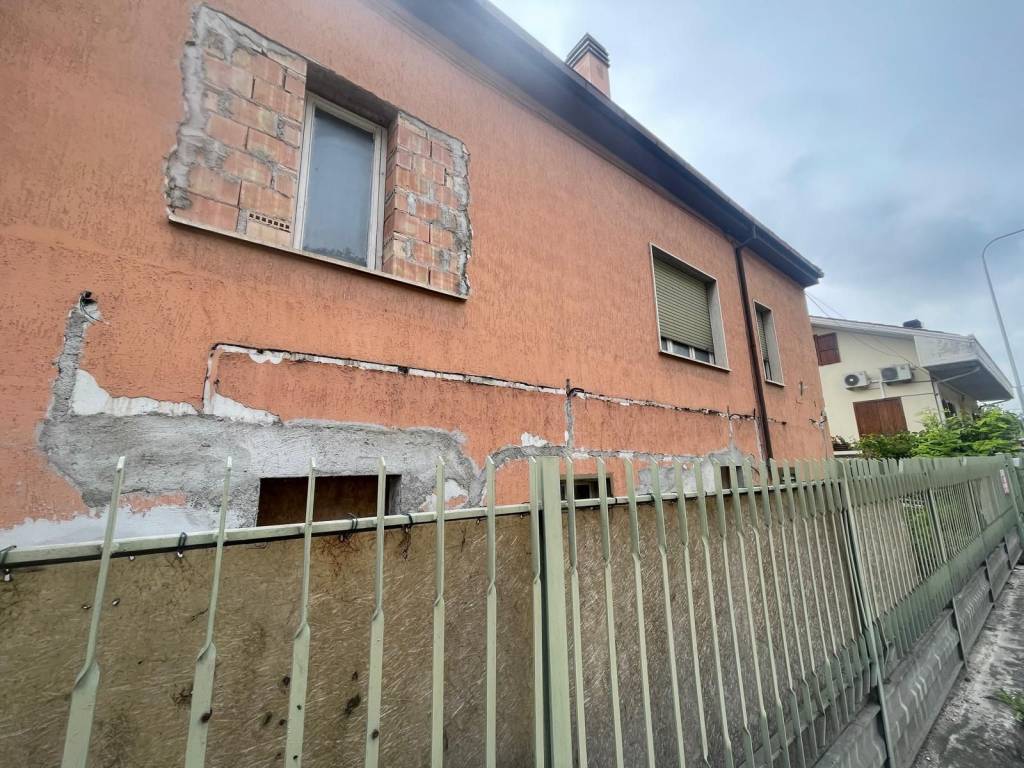 Casa indipendente a Teramo in Viale Europa, 4 - Foto 3