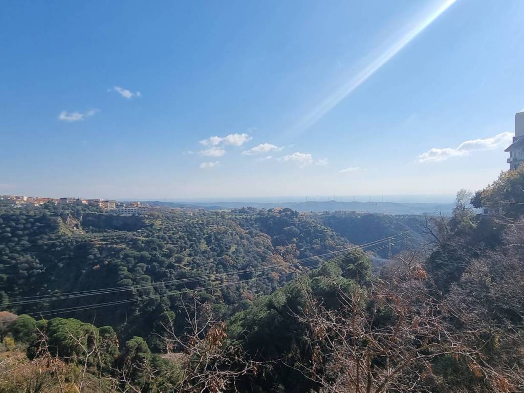 Appartamento a Catanzaro in Via Giuseppe Schipani 80 - Foto 2