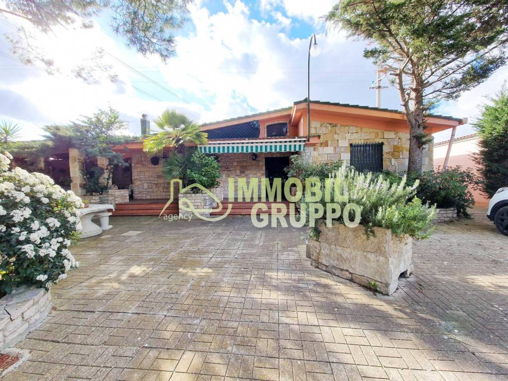 Villa a Andria in Via Castel del Monte - Foto 4