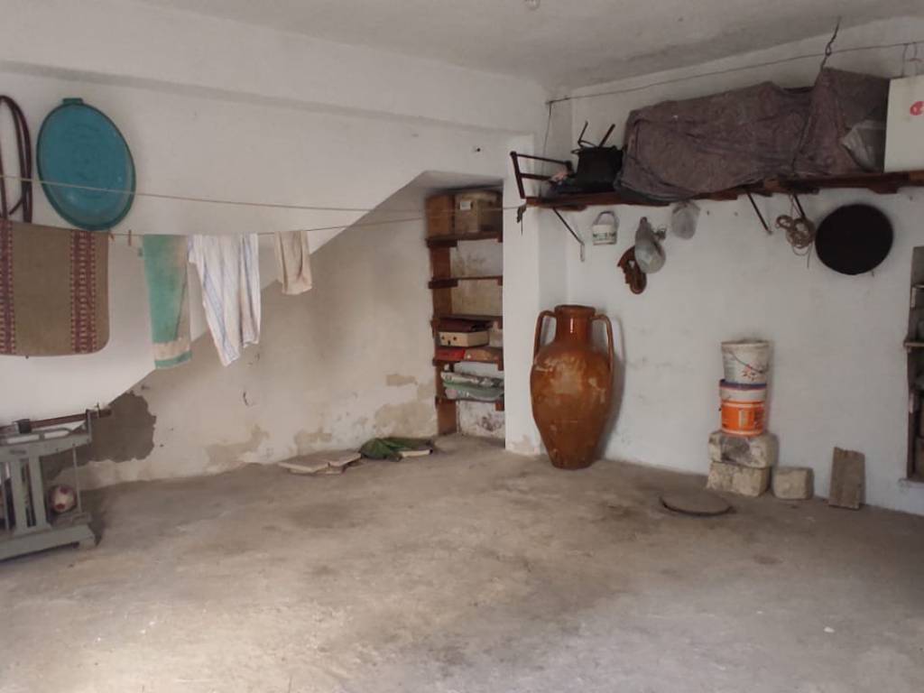 Box / garage a Francavilla fontana in Vico Cantore Caniglia - Foto 3
