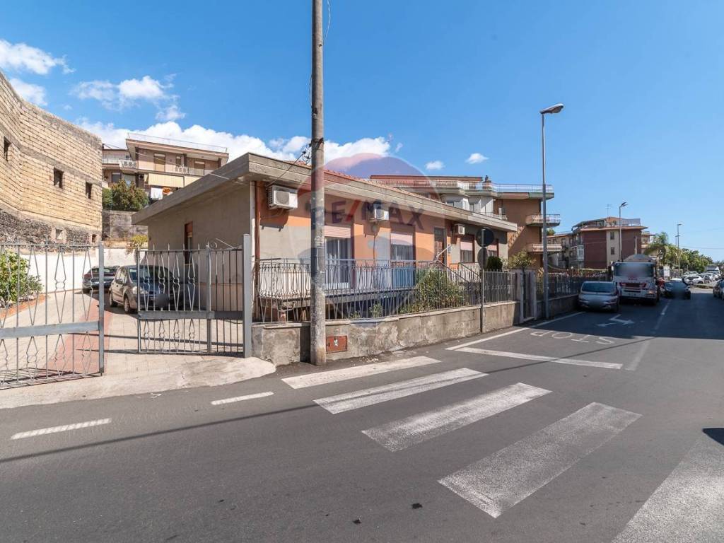 Casa indipendente a Gravina di catania in via napoli, 31 - Foto 2