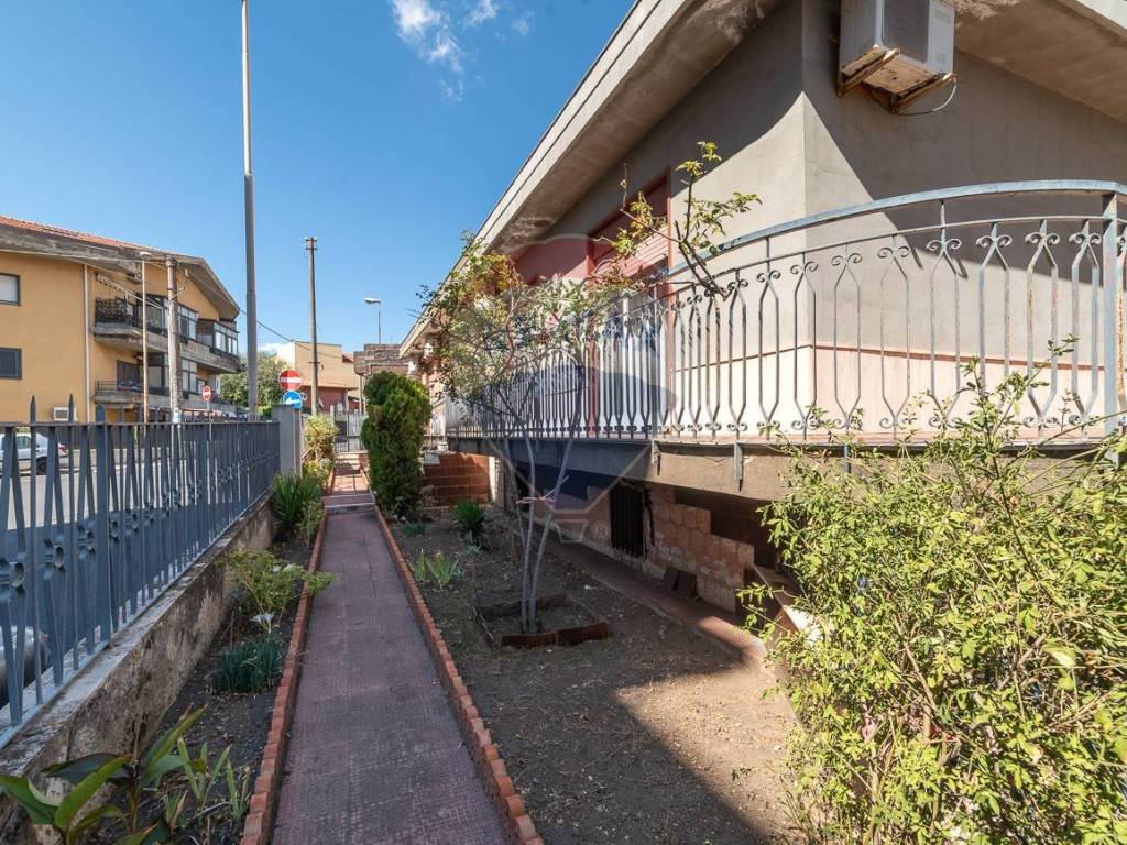 Casa indipendente a Gravina di catania in via napoli, 31 - Foto 3