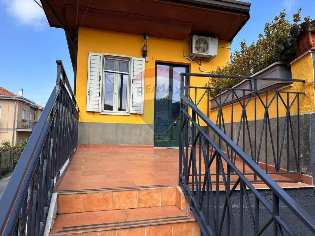 Casa indipendente a Linguaglossa in Via Fossa della Neve, 2 - Foto 4