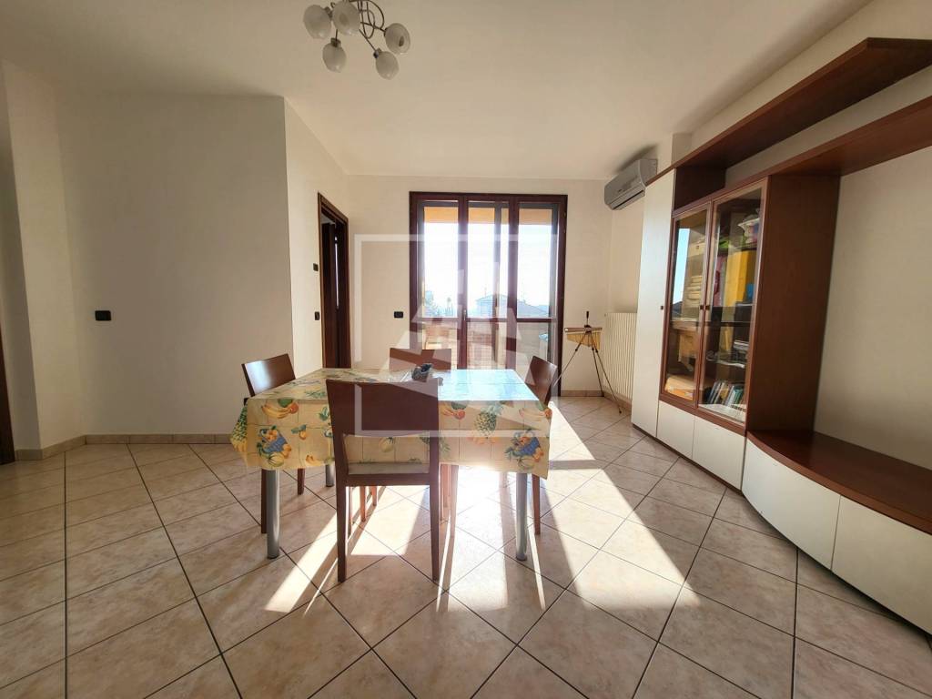 Appartamento a Bibbiano in Via Monte Santo - Foto 2