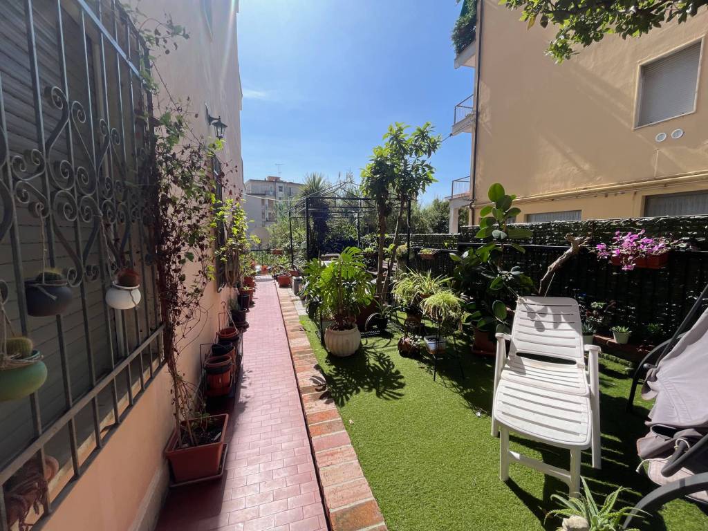 Appartamento a Lerici in Via Gozzano, 44 - Foto 2