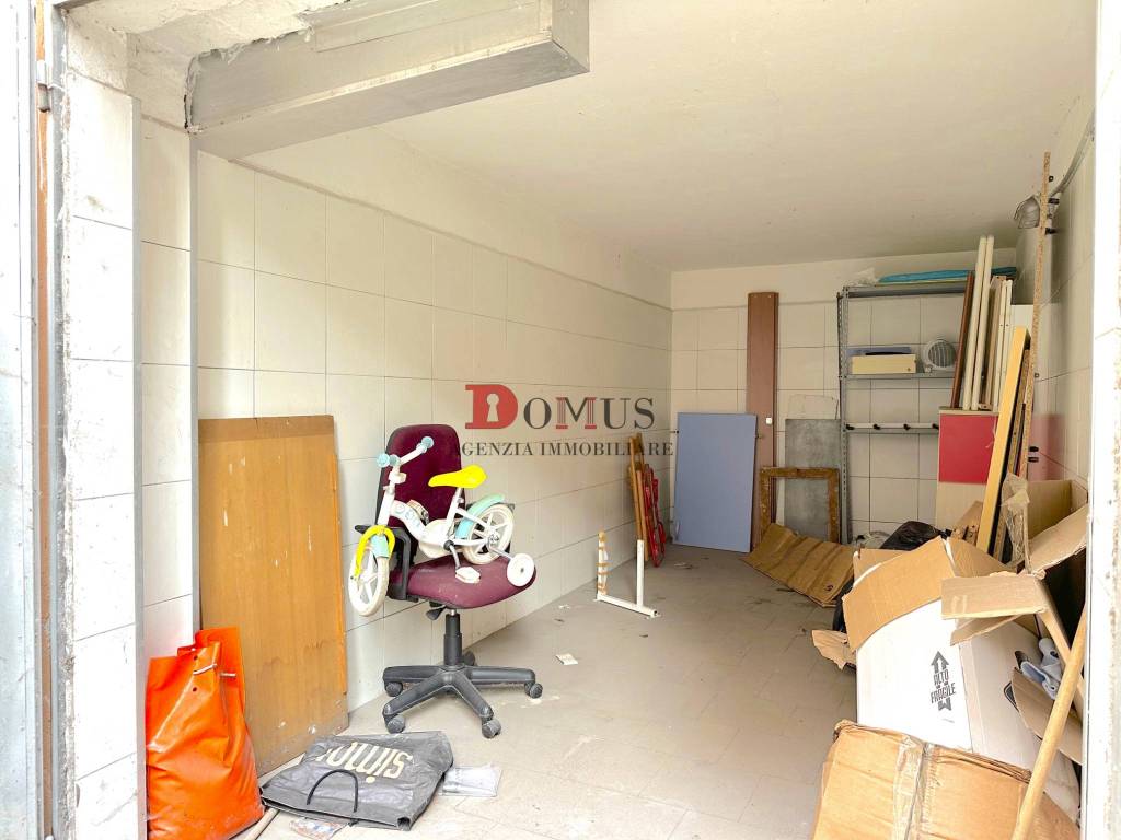 Box / garage a Mantova in Via Camillo Leopoldo Volta, 6 - Foto 3