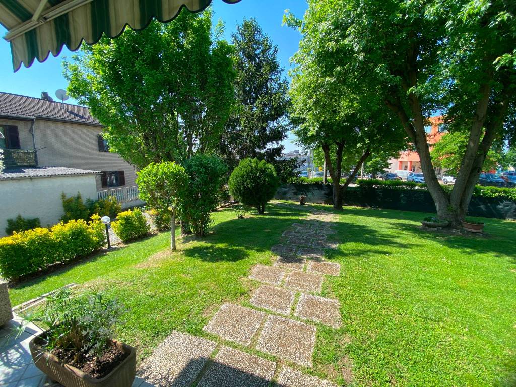 Villa a Alessandria in Via Genova, 48 - Foto 4