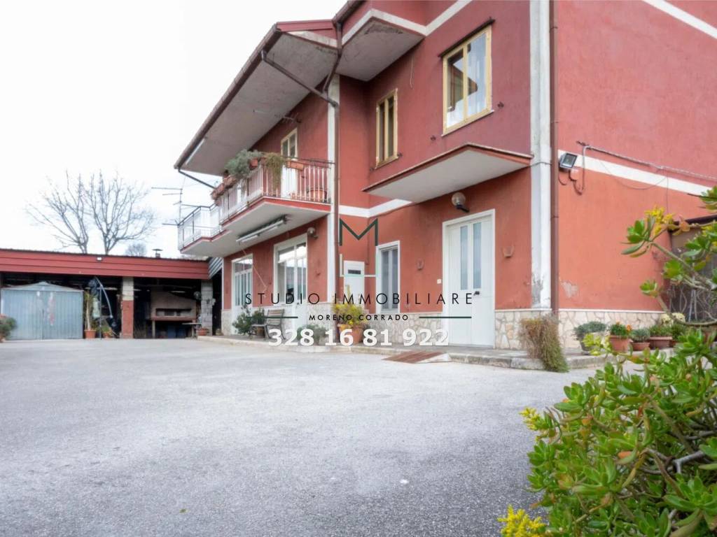 Casa indipendente a Atripalda in Via Serino, 17 - Foto 2