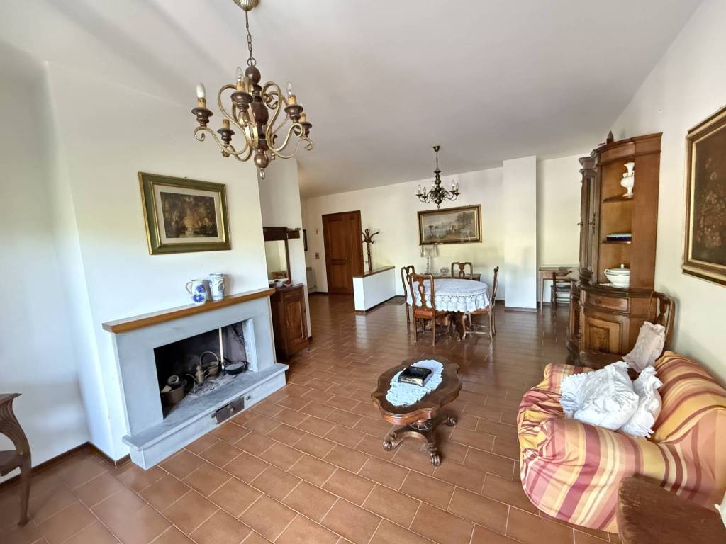 Appartamento a Castiglione del lago in Via Roma - Foto 2