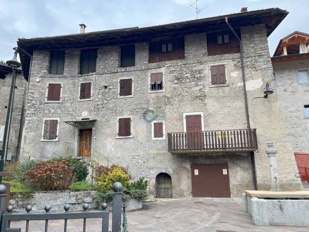 Palazzo / stabile a Tione di trento in Via Camillo Benso di Cavour, 6 - Foto 5
