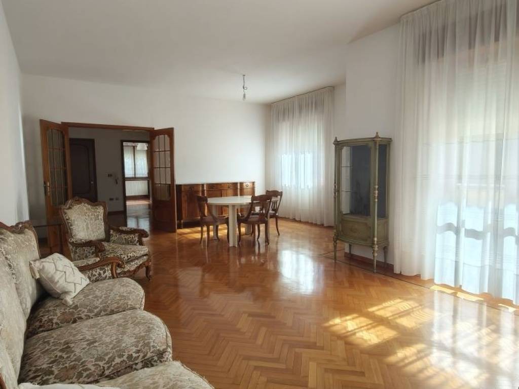 Appartamento a Cupramontana in Via Fratelli John e Robert Kennedy - Foto 3