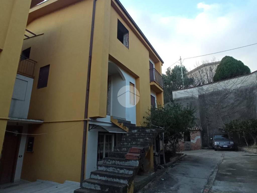 Casa indipendente a Mendicino in Via Cozzo Pirillo - Foto 5
