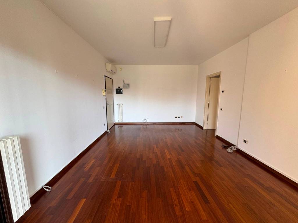 Appartamento a Saronno in Via Gaudenzio Ferrari, 20 - Foto 4