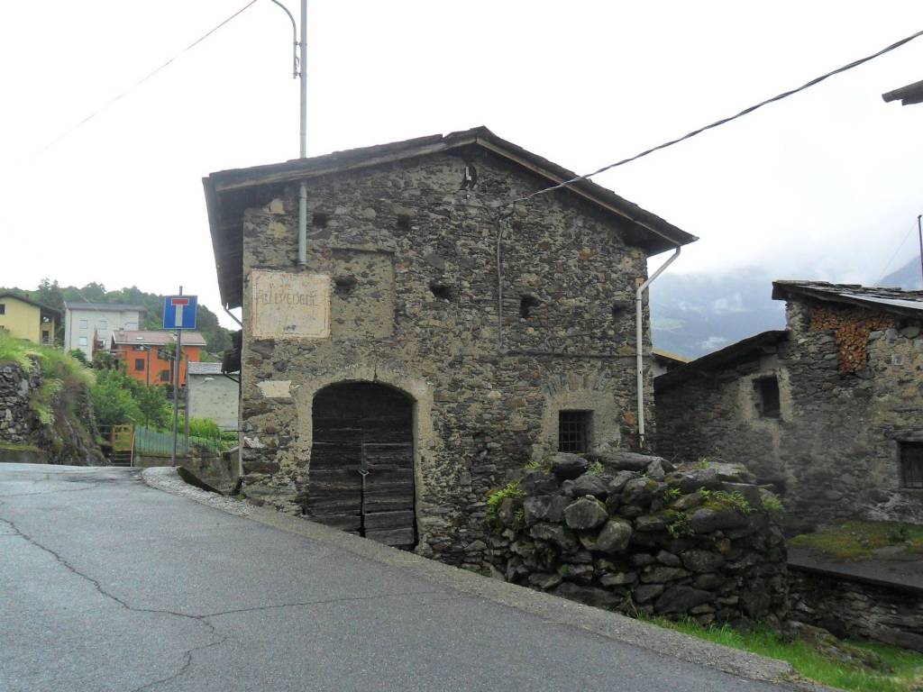 Rustico / casale a Castione andevenno in Via Piatta - Foto 2