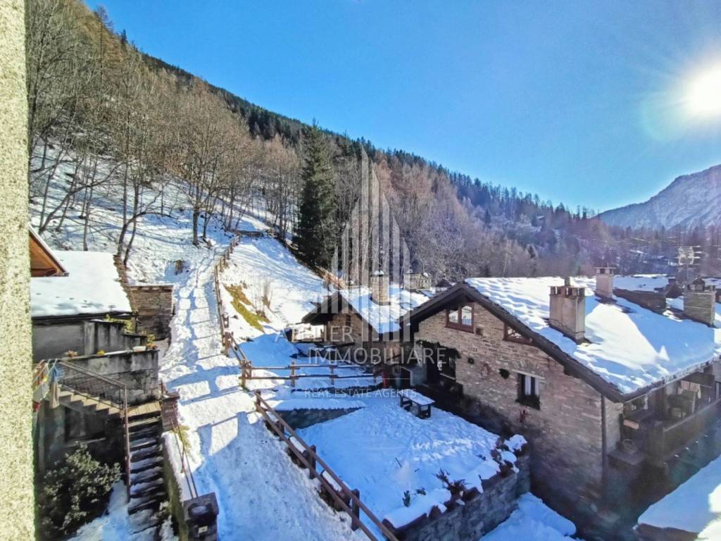 Appartamento a Courmayeur in Via Hermitage, 8 - Foto 2