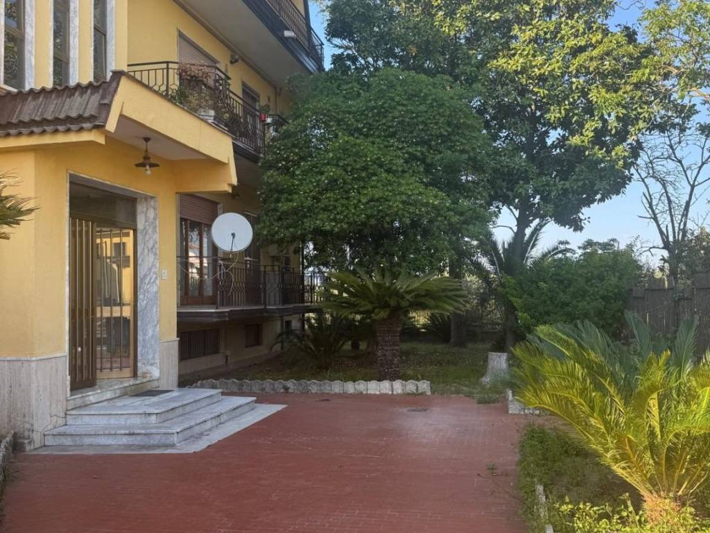 Appartamento a Dugenta in Via Nazionale - Foto 2