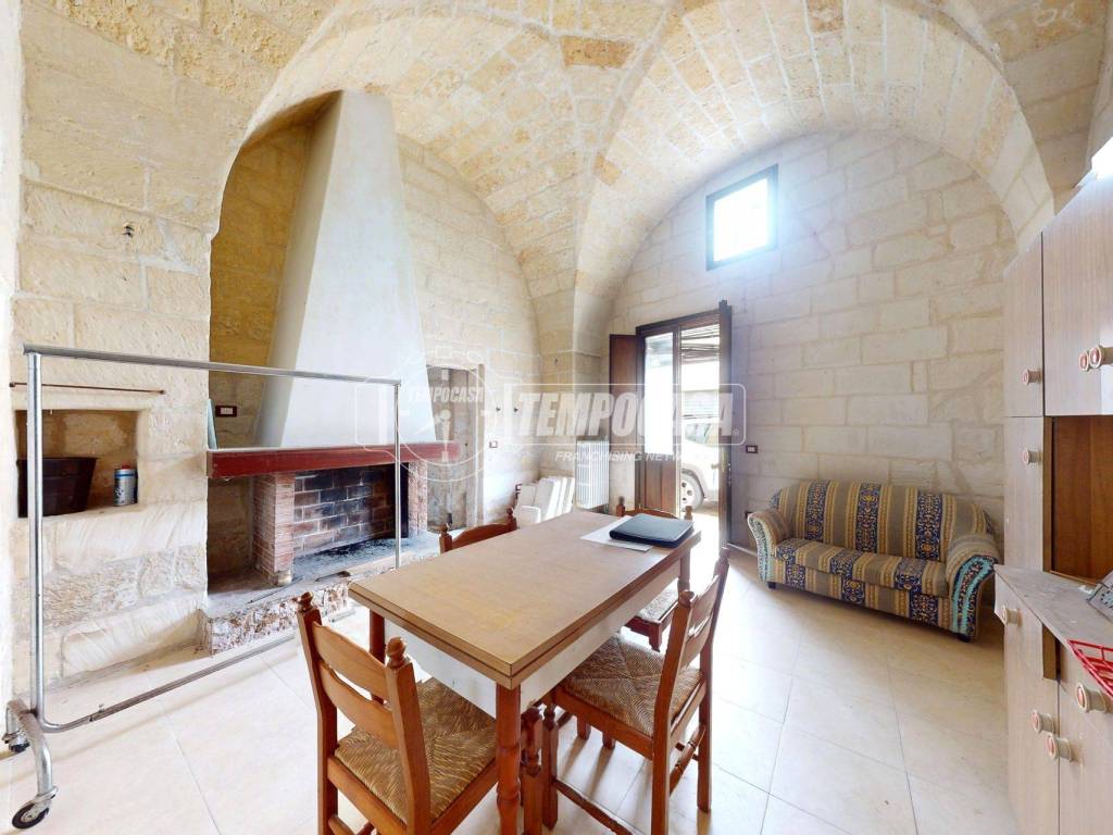 Casa indipendente a Lizzanello in Corso della Repubblica 152 - Foto 3