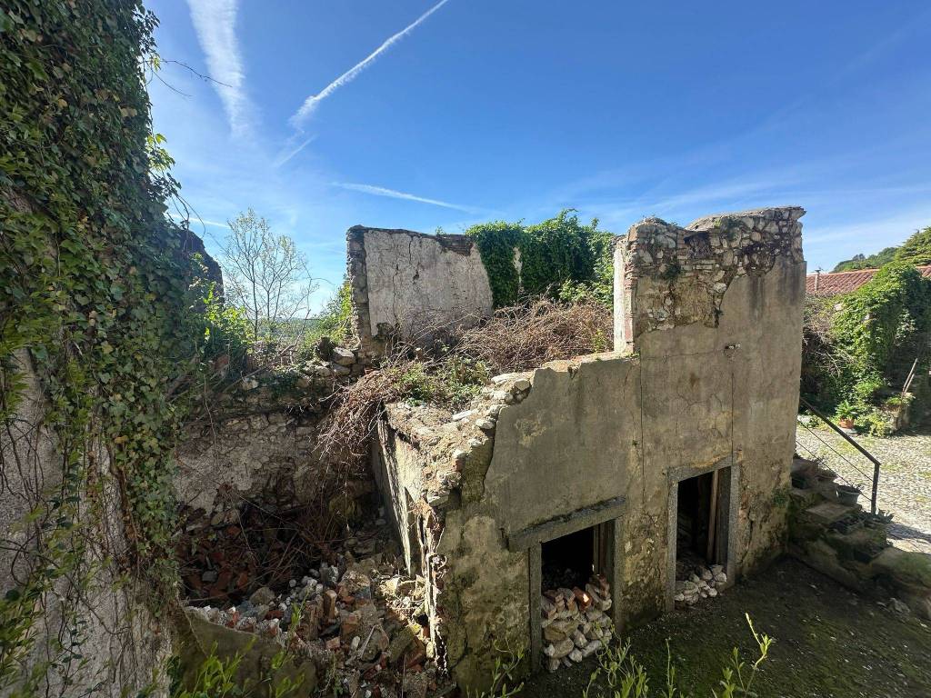 Rustico / casale a Cesana brianza in Via Alessandro Volta, 9 - Foto 5