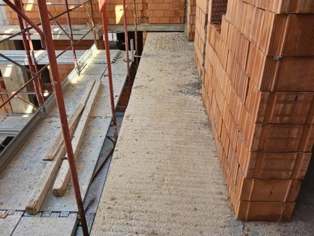 Appartamento a Cesa in Corso Umberto I - Foto 5