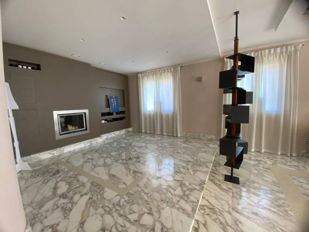 Villa a Mondolfo in Via Raffaello, 8 - Foto 3