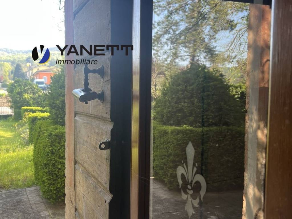 Casa indipendente a Quattro castella in Via Filippo Turati, 39 - Foto 2