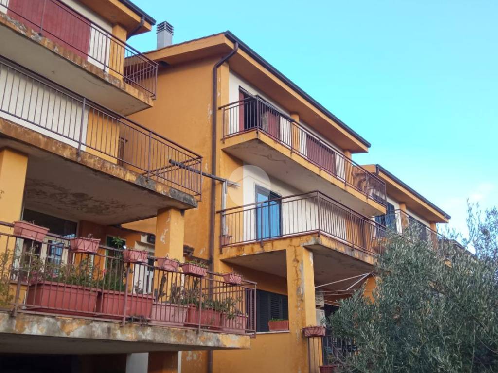 Casa indipendente a Mendicino in Via Cozzo Pirillo - Foto 2