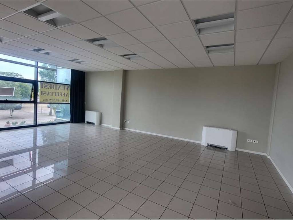 Immobile a Pesaro in VIA BENUCCI, 45 - Foto 2