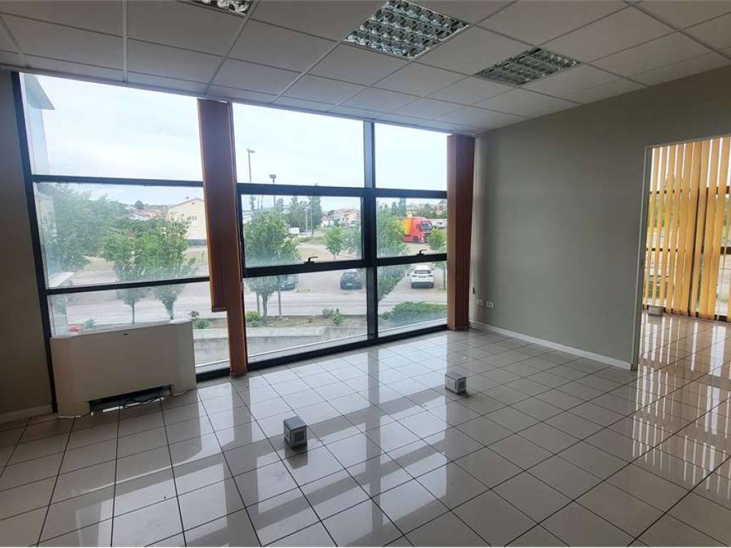 Immobile a Pesaro in VIA BENUCCI, 45 - Foto 4