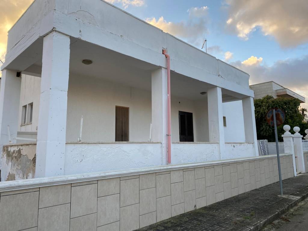 Villa a Carovigno in TORRE SANTA SABINA - Foto 2