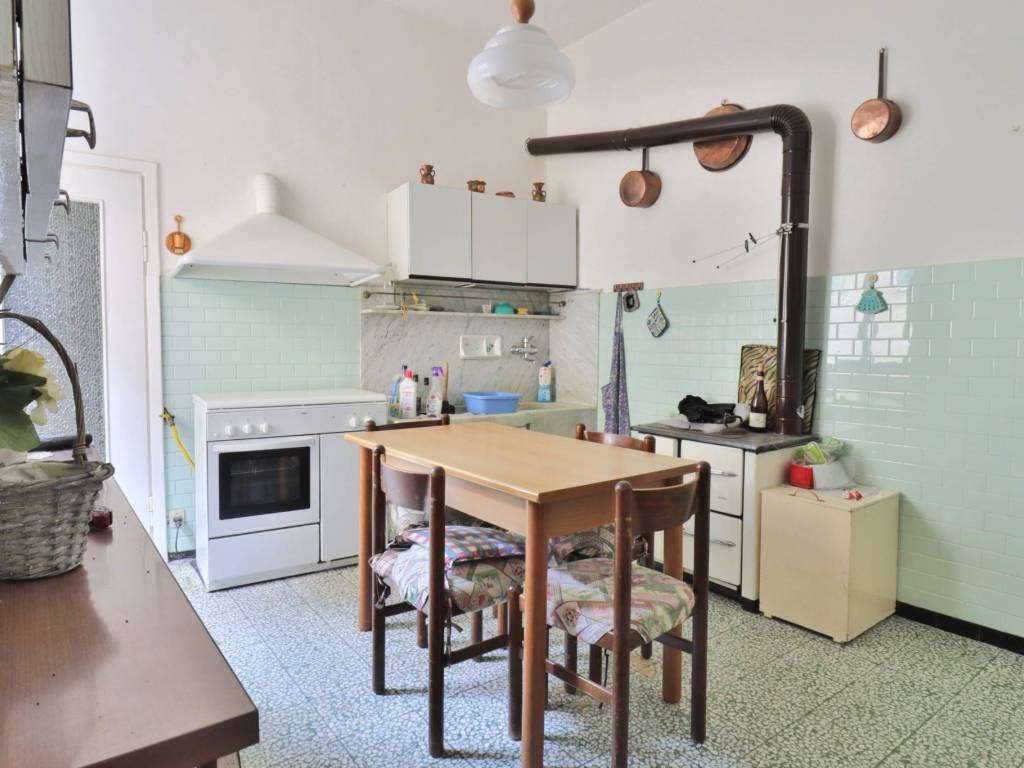 Appartamento a Ovada in Piazza Giuseppe Mazzini, 19 - Foto 3
