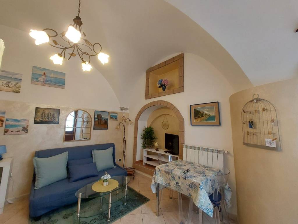 Appartamento a Finale ligure in Piazza dell'Oro - Foto 3