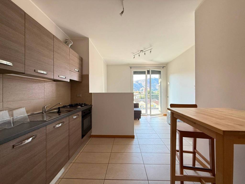 Appartamento a Como in Via Briantea - Foto 4