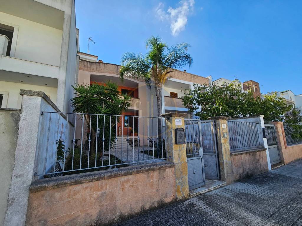 Villa a Calimera in Via Ancona, 57 - Foto 2