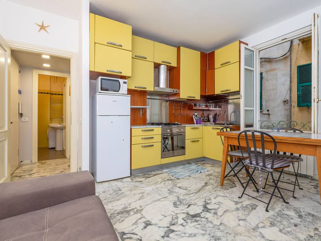 Appartamento a Finale ligure in Vico Marassi - Foto 2