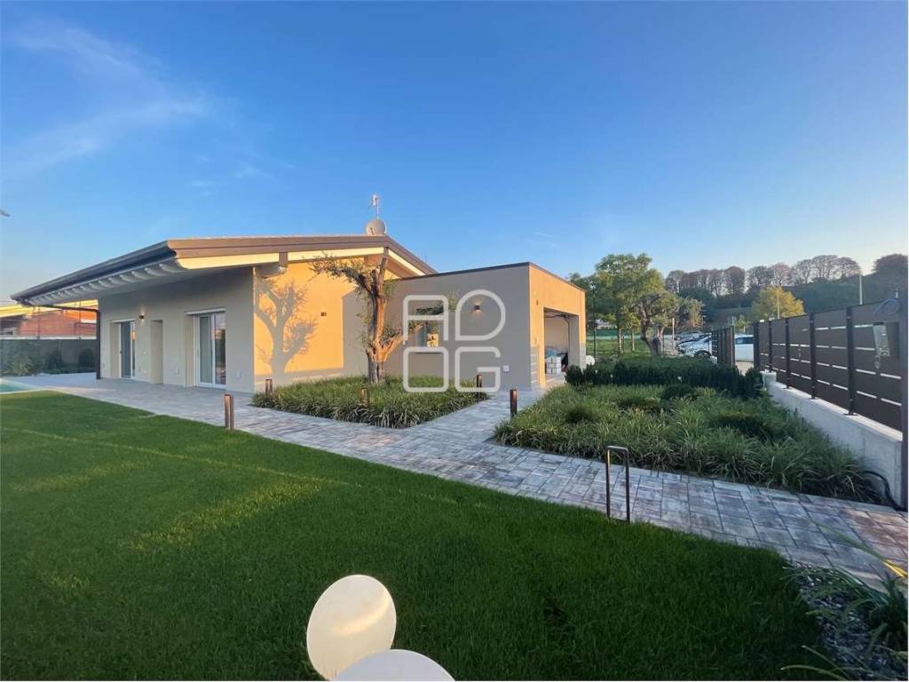 Villa a Castiglione delle stiviere in Via Tedeschino - Foto 3