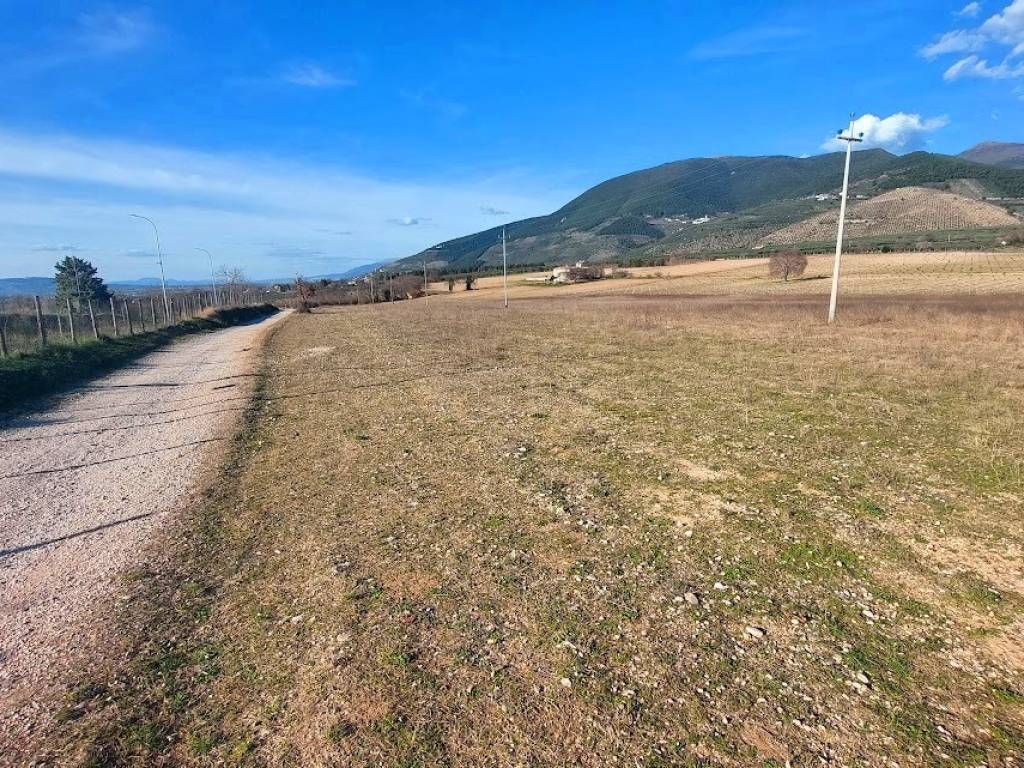 Terreno a Spoleto in La Via di Francesco - Foto 2