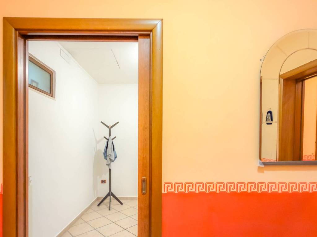 Appartamento a Taranto in Via Duca di Genova, 51 - Foto 2