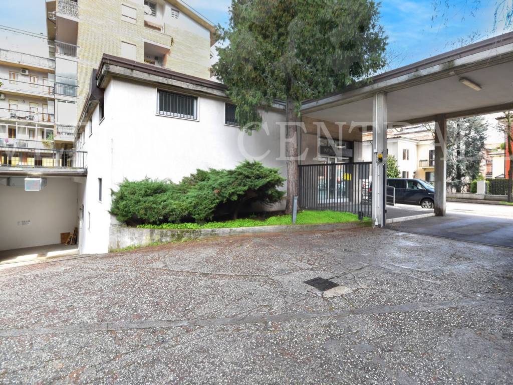 Box / garage a Verona in Via Carlo Cipolla - Foto 2