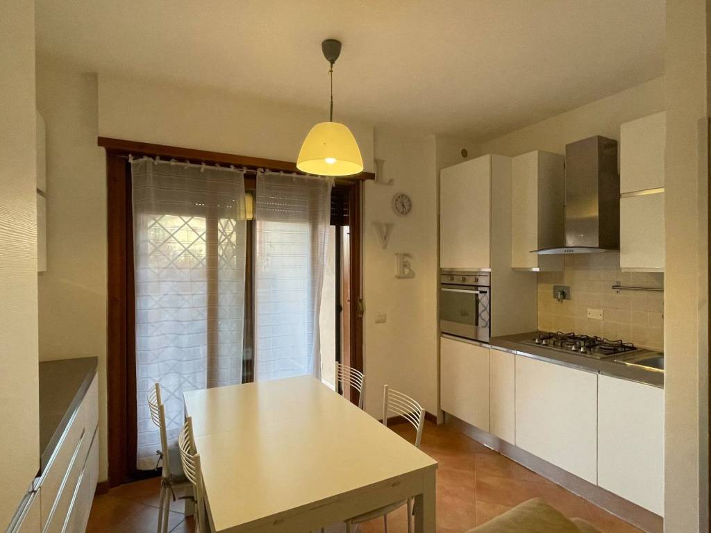 Appartamento a Fiumicino in Via Pierleone Ghezzi - Foto 5