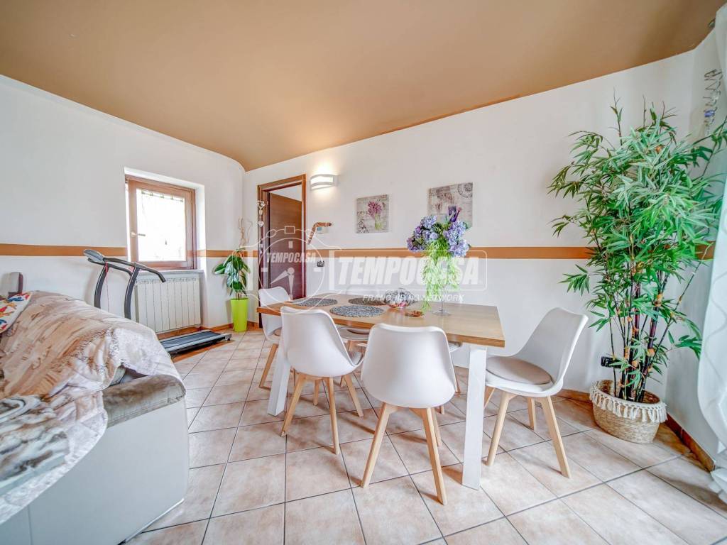 Appartamento a Borgo ticino in Via A. e L. Zanotti - Foto 3