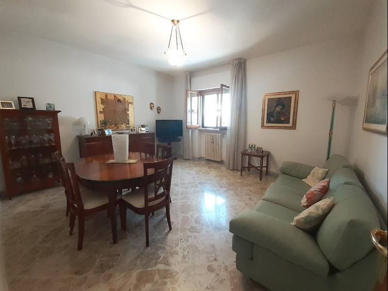 Appartamento a Capurso in Via Tommaso Fiore - Foto 2