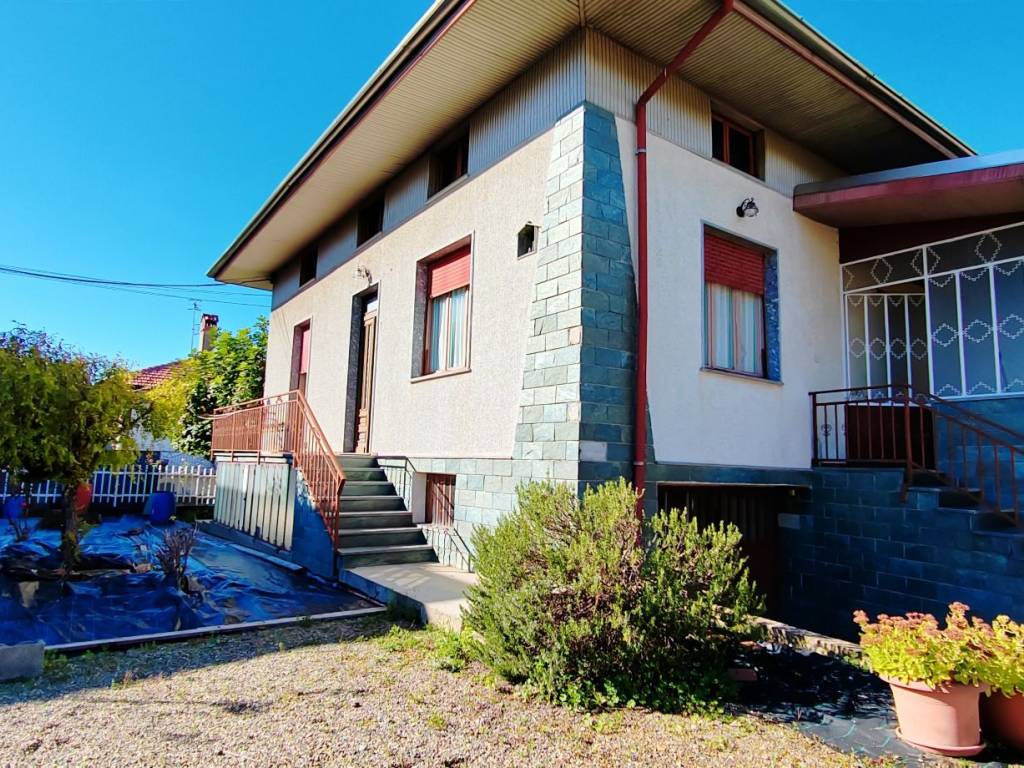 Villa a Cossato in Via Dante Alighieri, 105 - Foto 3