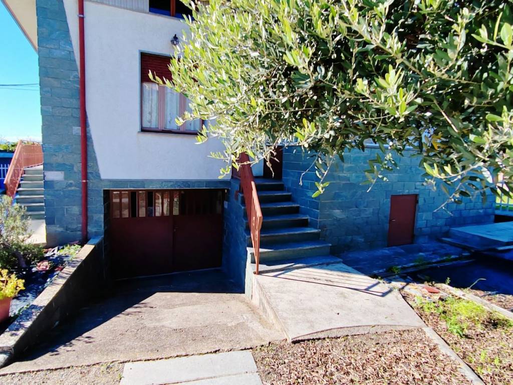 Villa a Cossato in Via Dante Alighieri, 105 - Foto 4